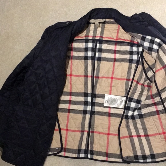 Authentic Burberry Navy Quilted Jacket - Picture 9 of 10